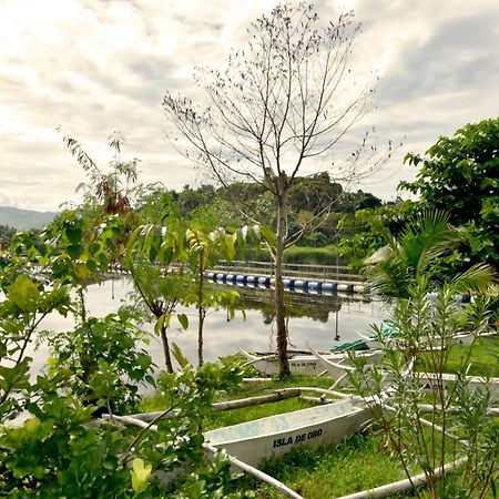 Isla De Oro Hotel Mamburao エクステリア 写真