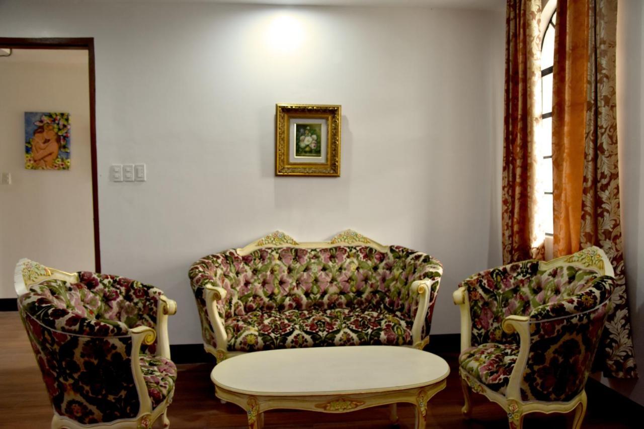 Isla De Oro Hotel Mamburao エクステリア 写真