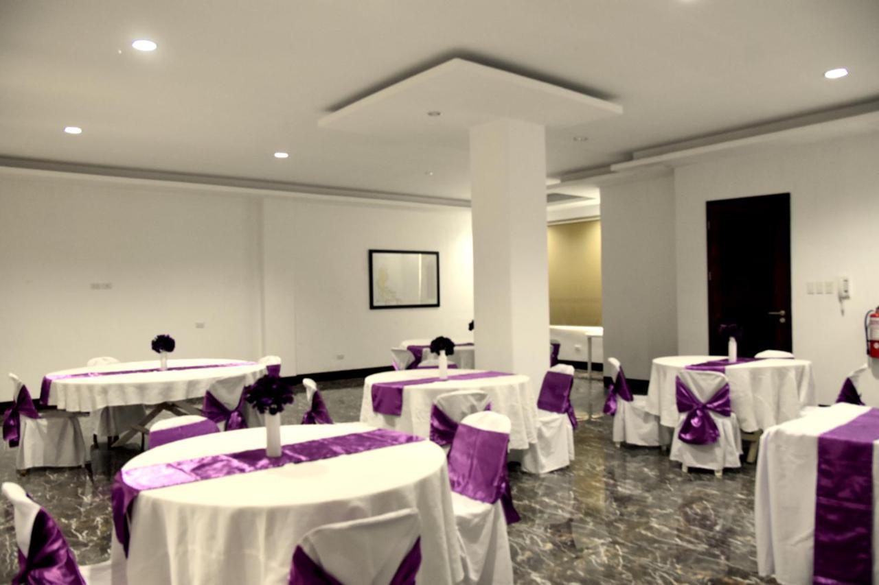 Isla De Oro Hotel Mamburao エクステリア 写真