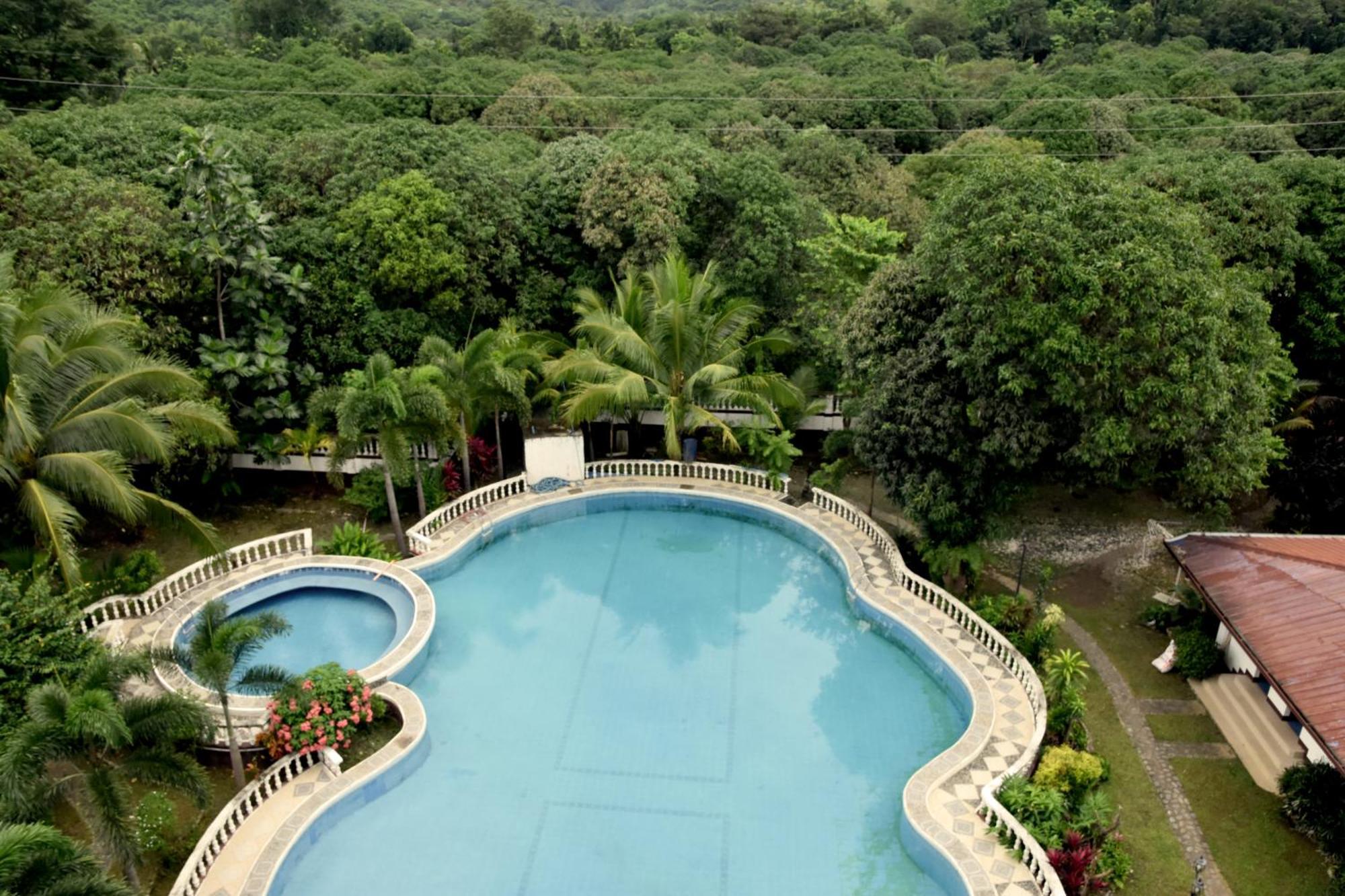 Isla De Oro Hotel Mamburao エクステリア 写真