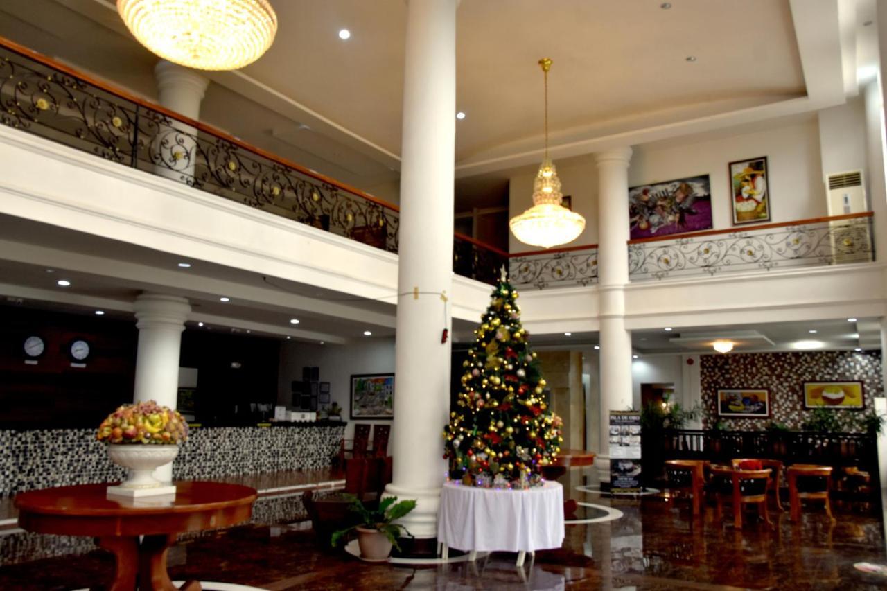 Isla De Oro Hotel Mamburao エクステリア 写真