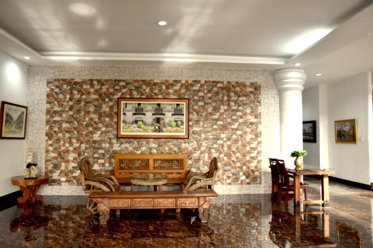 Isla De Oro Hotel Mamburao エクステリア 写真