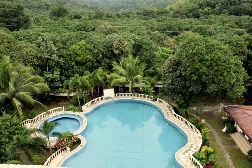 Isla De Oro Hotel Mamburao エクステリア 写真